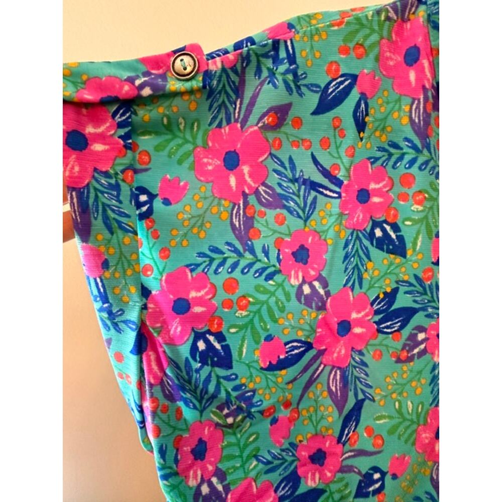 Dear Scarlett - Green Floral Lizzy Short Sleeve Tab Blouse - Large - Picture 5 of 6